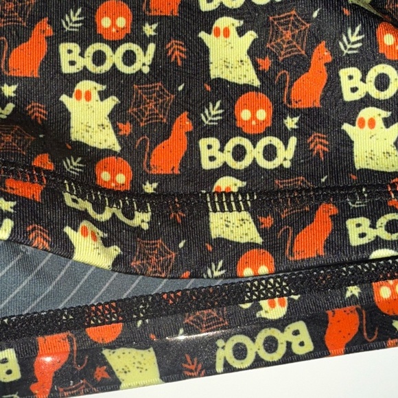 IAB MFG Halloween Ghosts & Cats No Ride Booty Shorts 3” Inseam Sz 6 Orig $50 - Picture 6 of 7